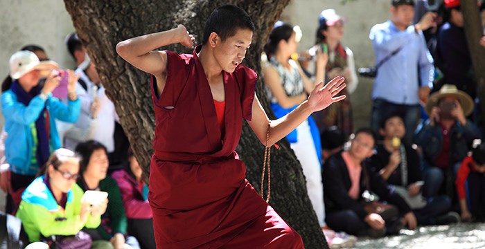 Debate in Sera Monastery